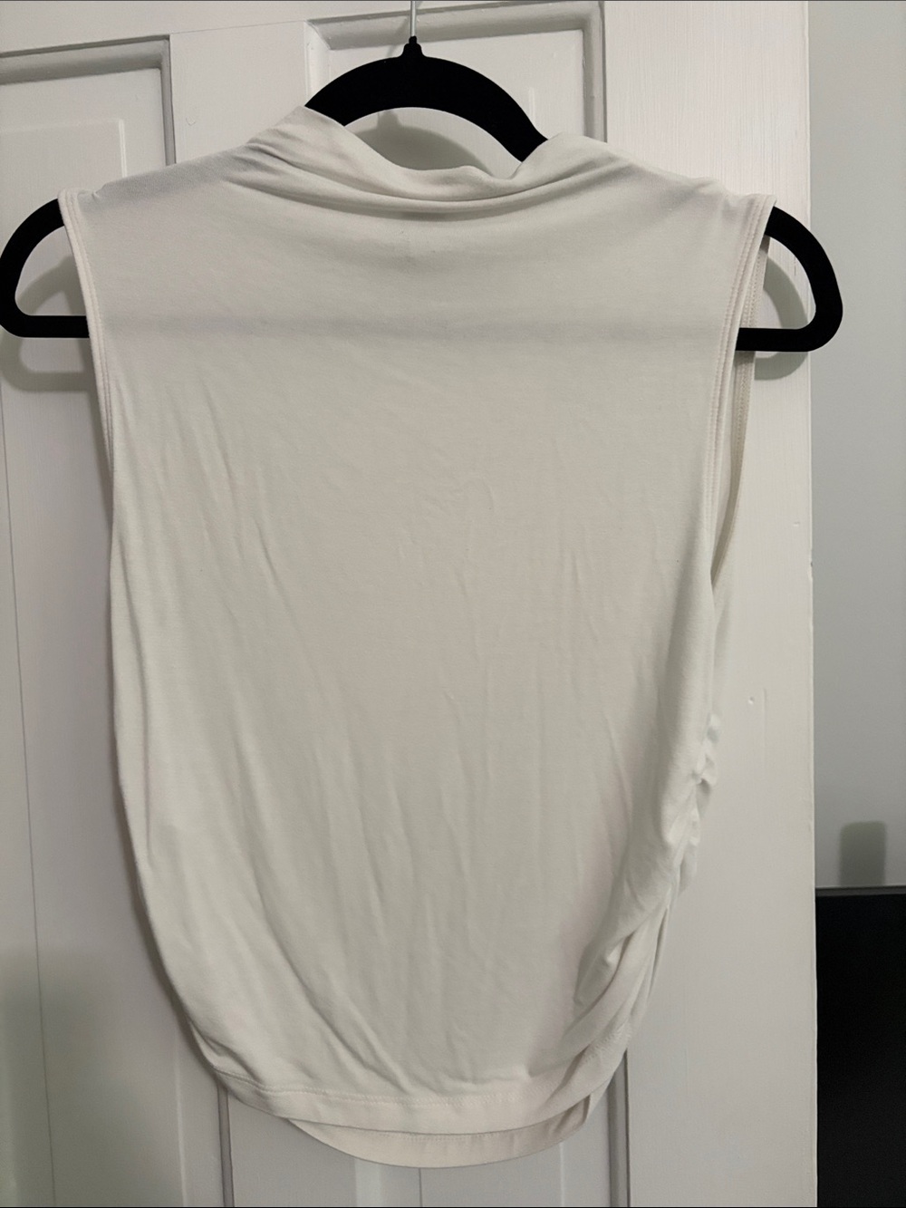 Old Navy White Sleeveless Mock Neck Tank